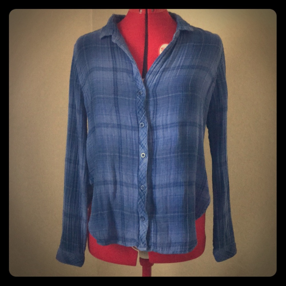 Cloth & Stone soft cotton blue plaid button down